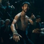 Cinemax показал свежие кадры из «Воина» и «Банд Лондона» Гарета Эванса в сборном трейлере сериалов 2020 года